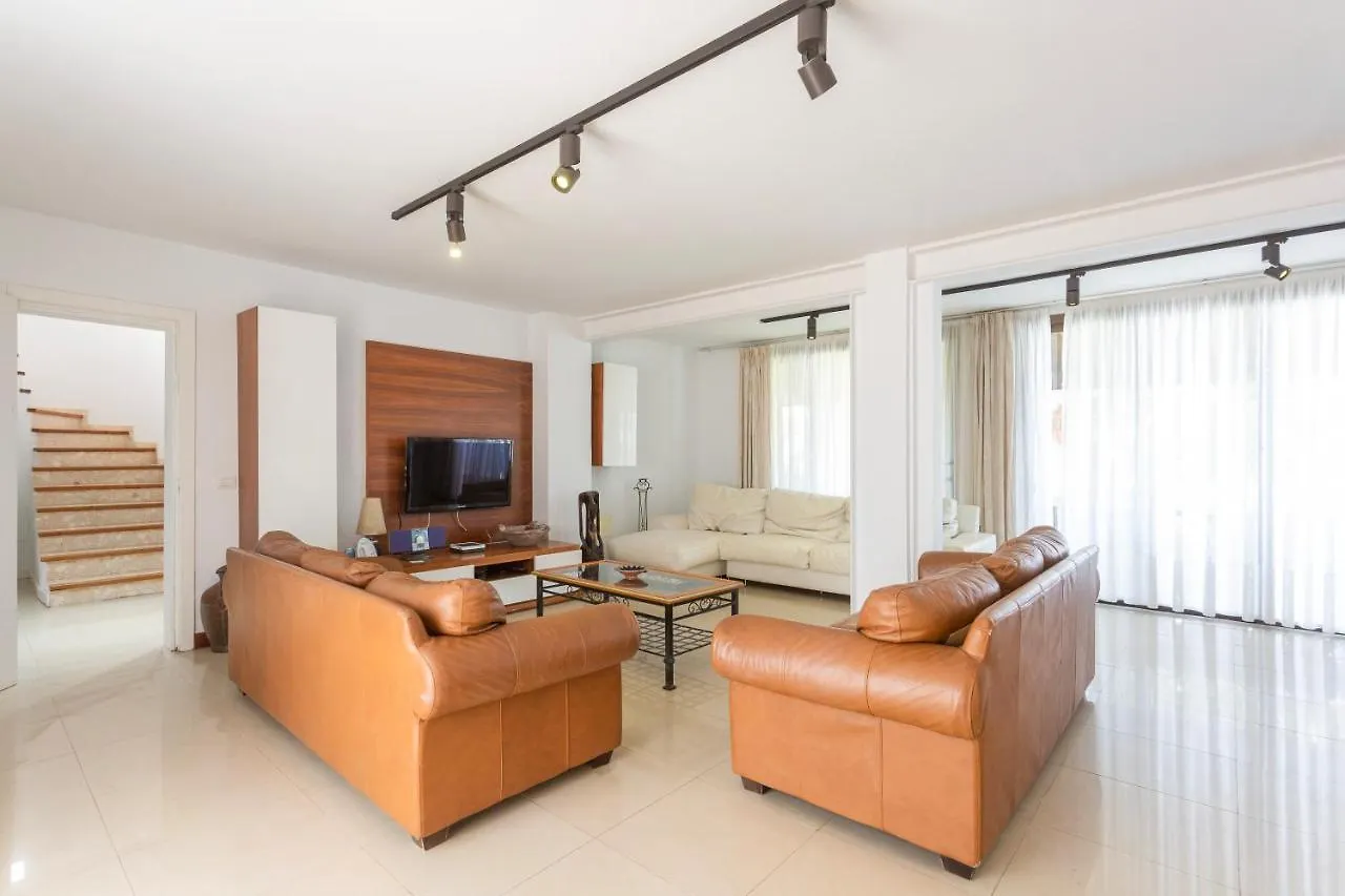 La Quinta Heights -6 Bed Villa-Private Pool San Miguel de Abona