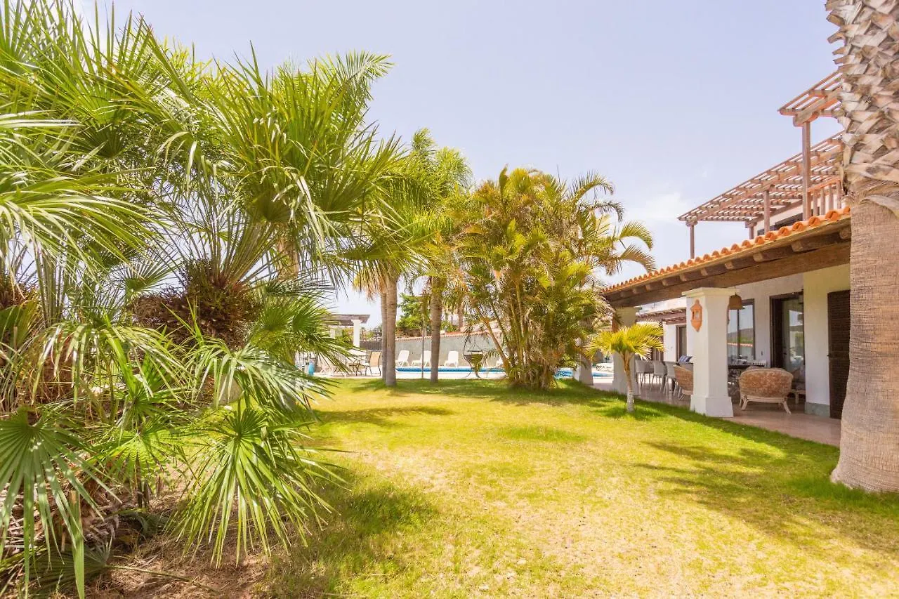 Villa La Quinta Heights -6 Bed Villa-Private Pool San Miguel de Abona Spanje